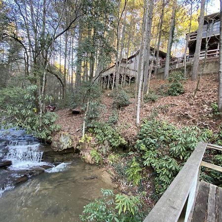 Cascades Inn Tiger Bagian luar foto
