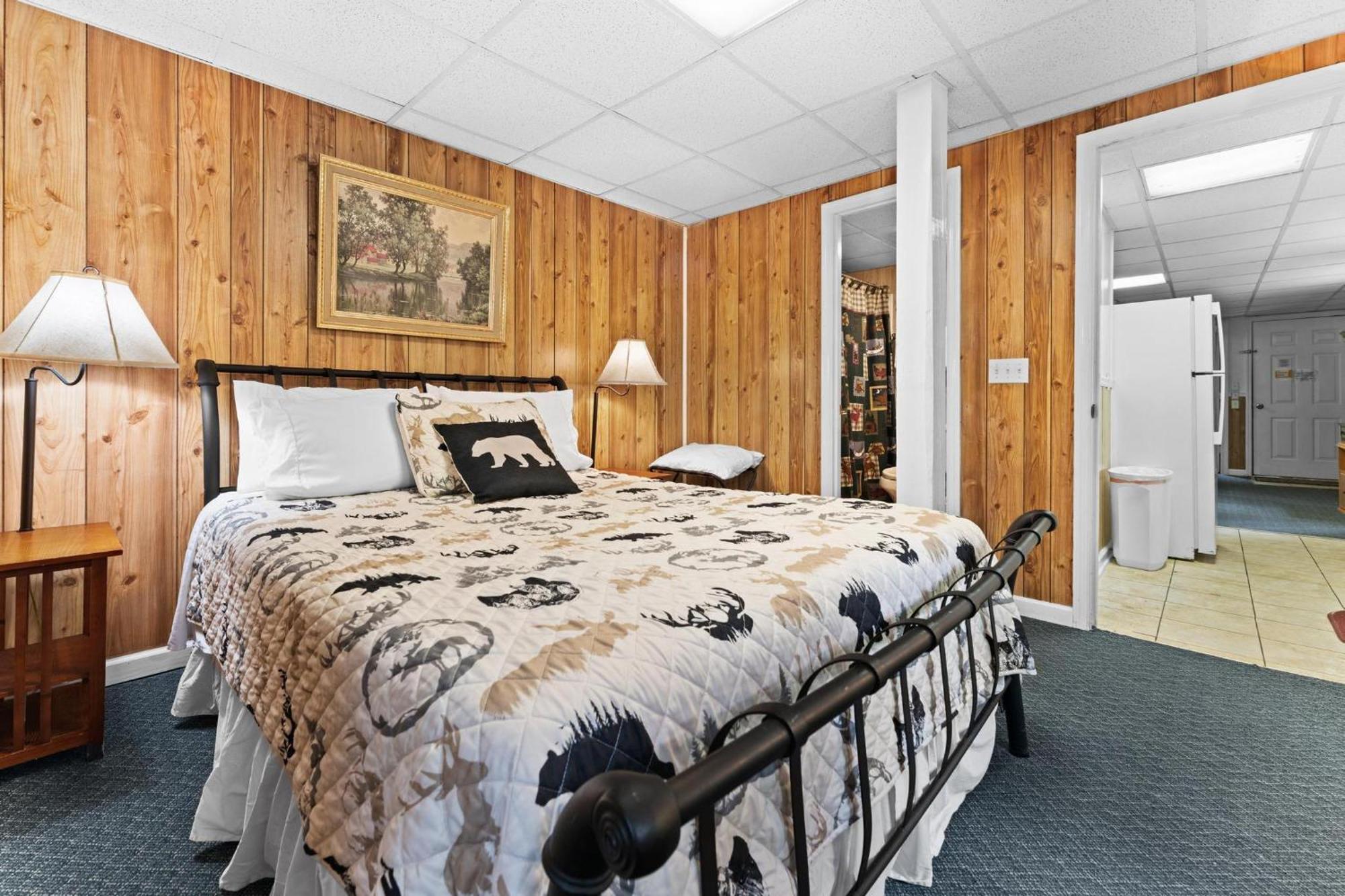 Cascades Inn Tiger Bagian luar foto