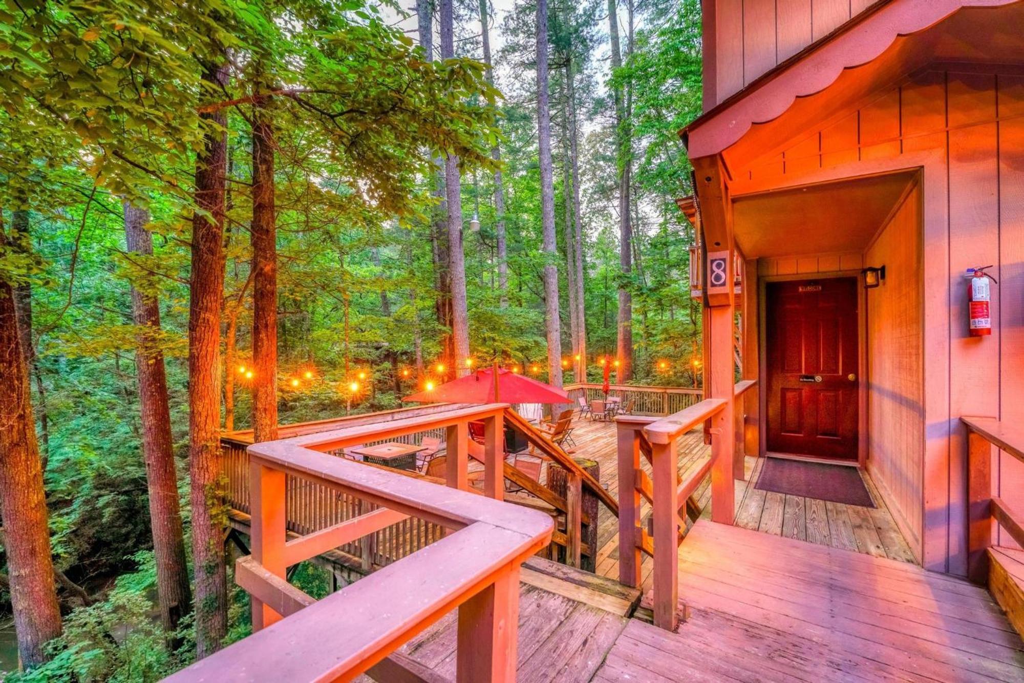 Cascades Inn Tiger Bagian luar foto