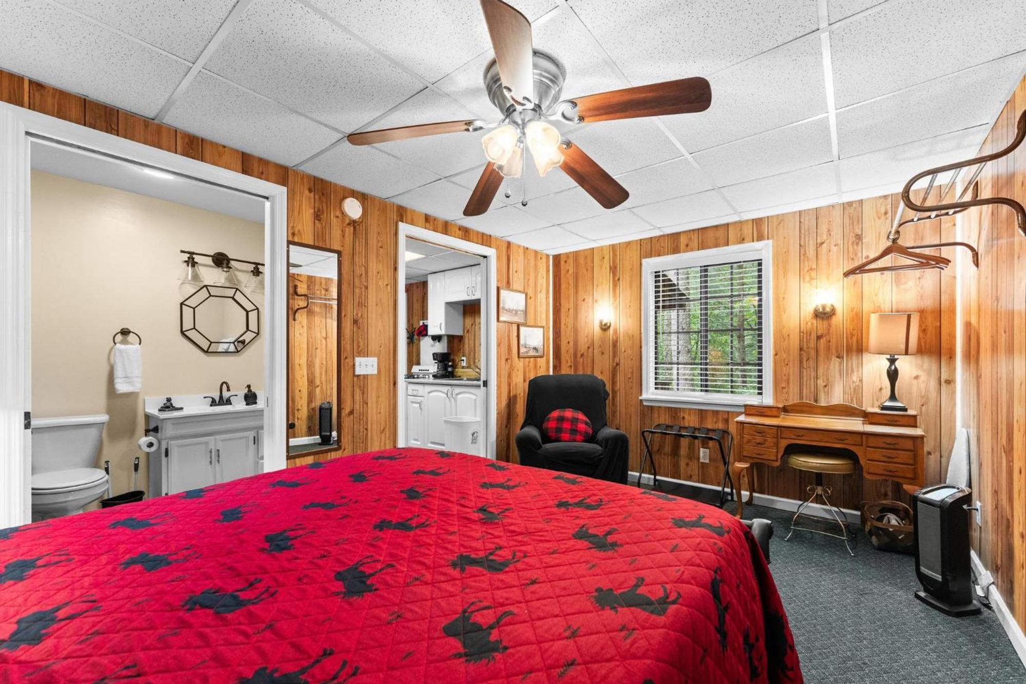 Cascades Inn Tiger Bagian luar foto