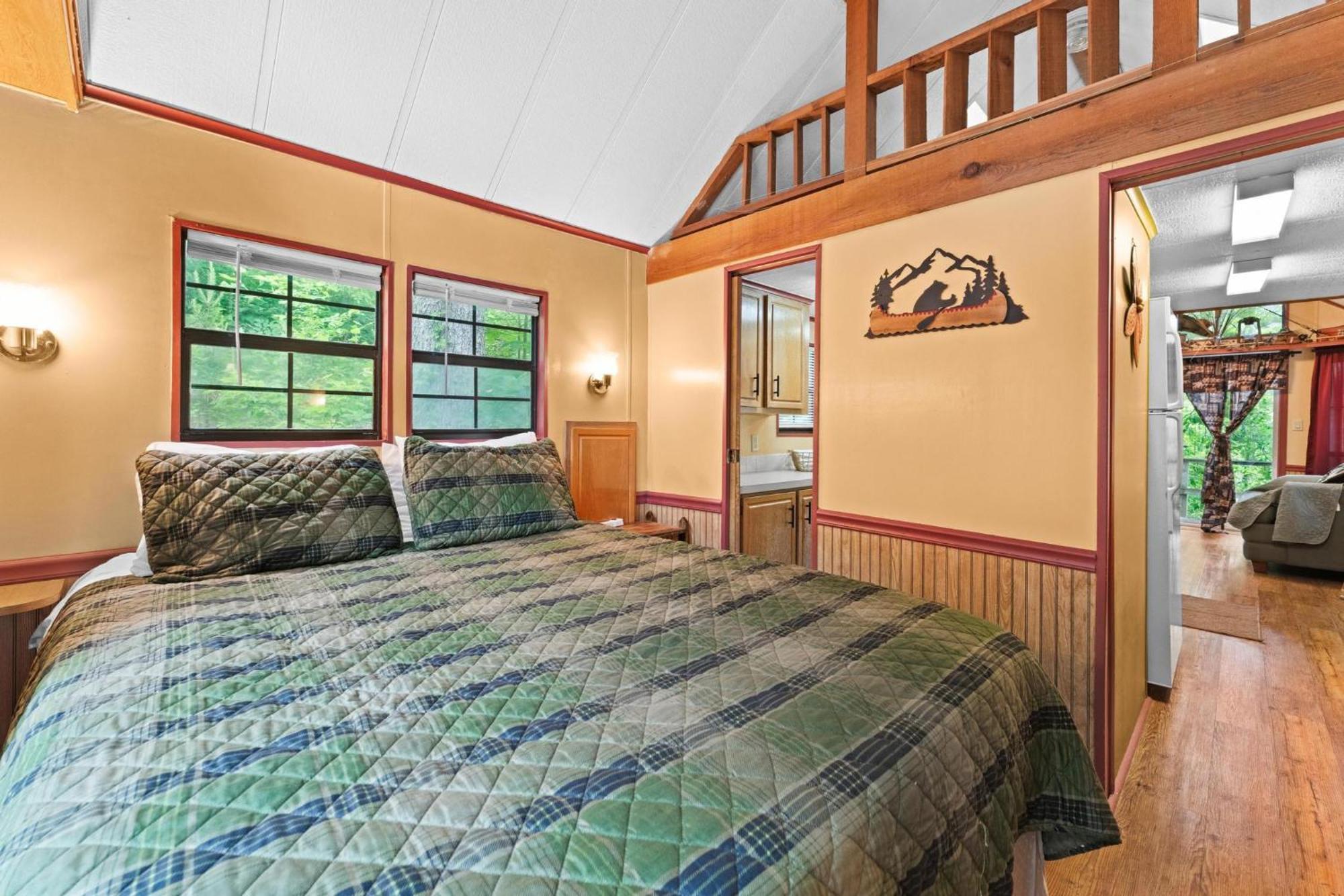 Cascades Inn Tiger Bagian luar foto
