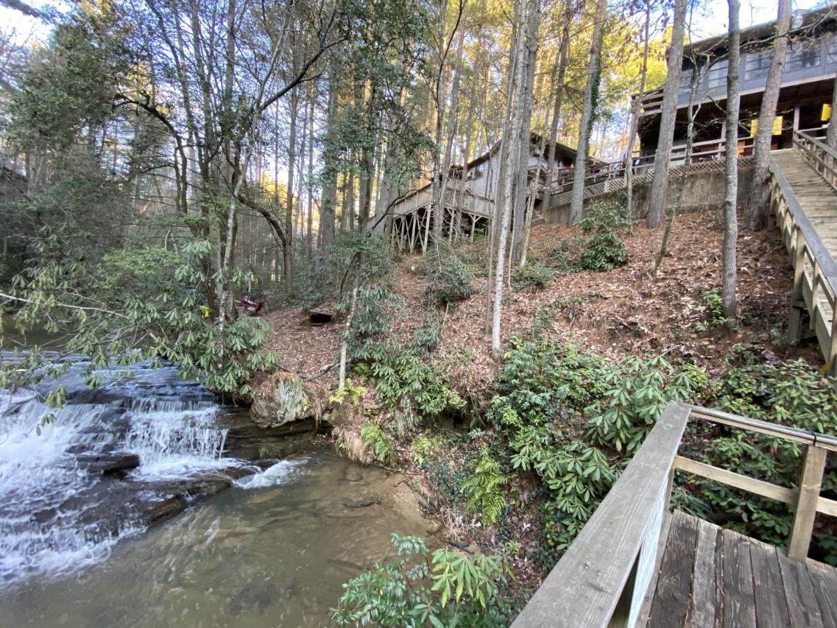 Cascades Inn Tiger Bagian luar foto